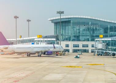 ¿Cuál es la edad máxima para poder viajar en avión?