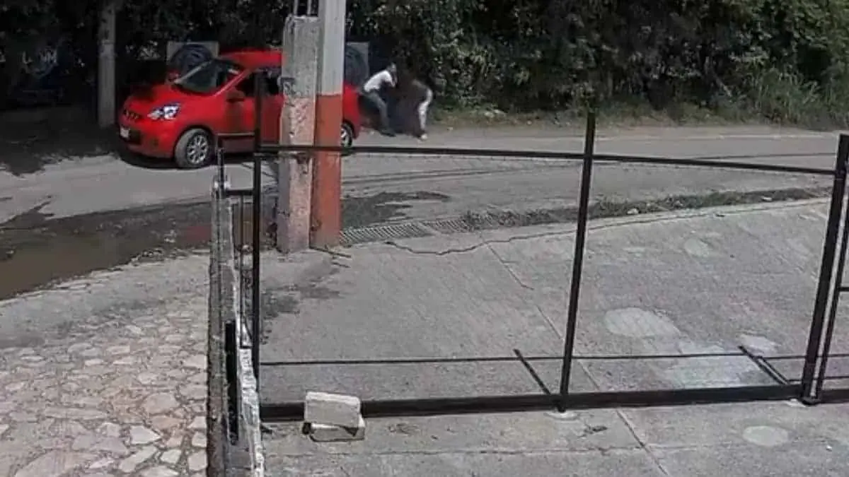 VIDEO| "Papa, papá!: adolescente se salva de intento de secuestro en Morelos