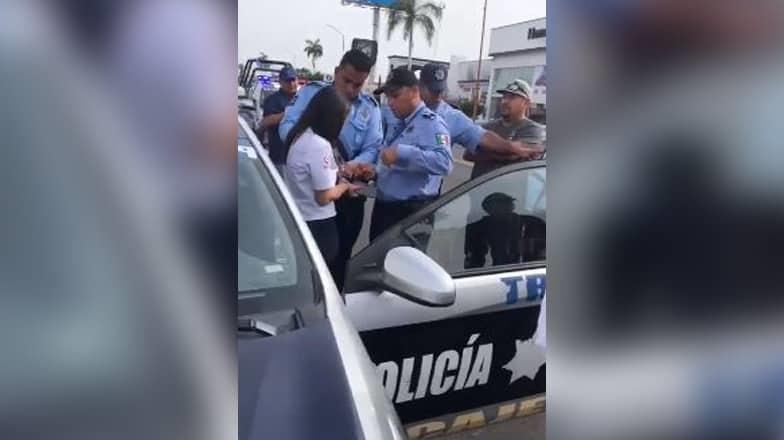 VIDEO | Detienen a conductora en Cajeme y se arma “zafarrancho” VIDEO | Detienen a conductora en Cajeme y se arma “zafarrancho”