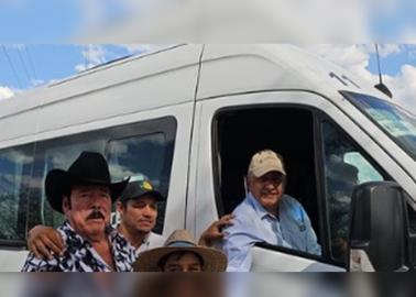 AMLO aterriza en rancho de Lalo Mora