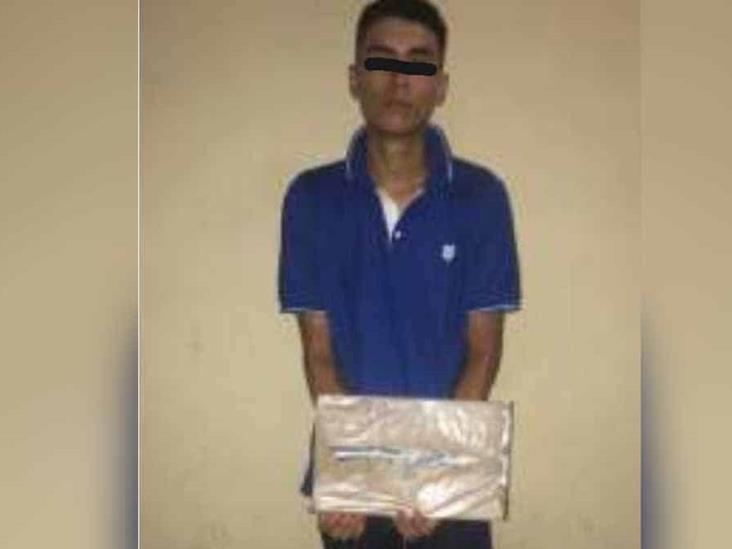 Captura a hombre con cuchillo fajado en Ciudad Obregón Captura a hombre con cuchillo fajado en Ciudad Obregón