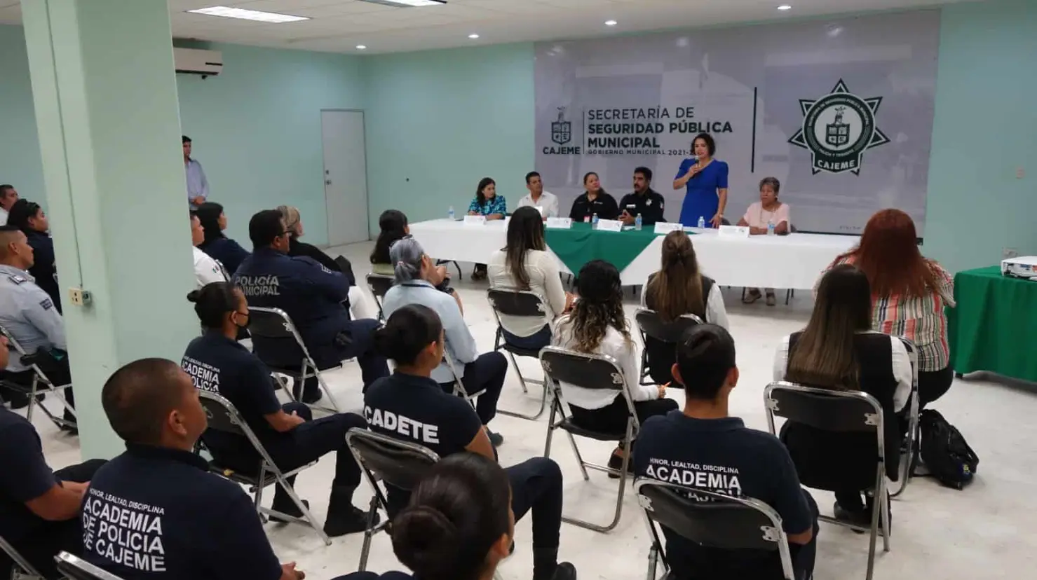 Capacitan a policías en perspectiva de género en Cajeme