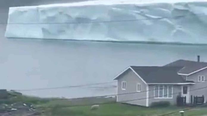 VIDEO | Cambio climático. Se desprende gigantesco iceberg en Canadá VIDEO | Cambio climático. Se desprende gigantesco iceberg en Canadá