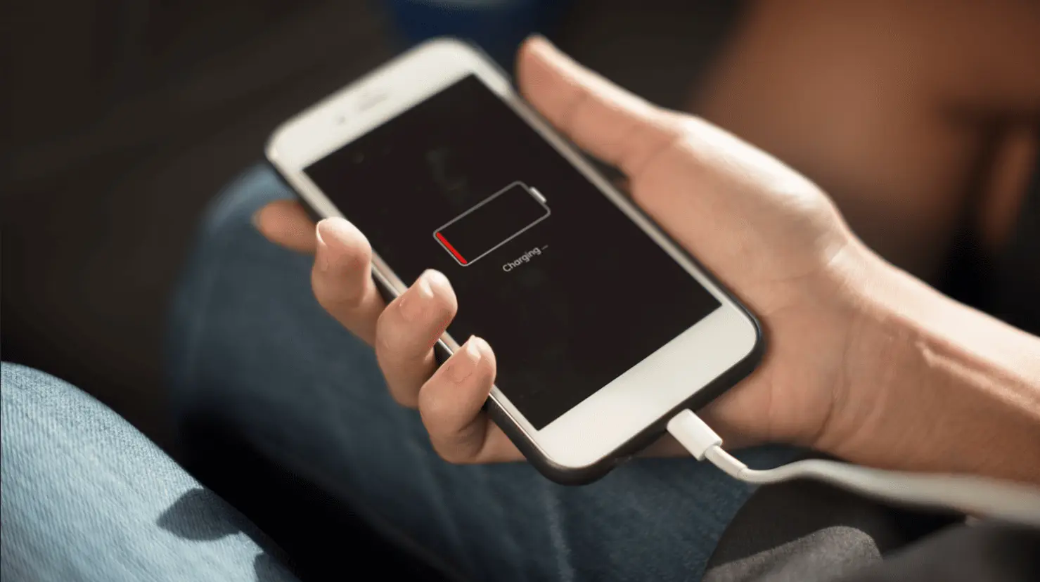 ¿Usas el celular mientras carga? esta información te puede interesar