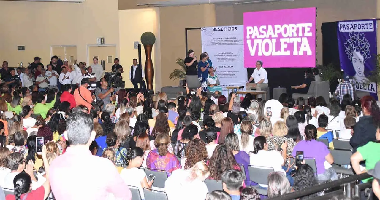 Promueve Ebrard igualdad de género