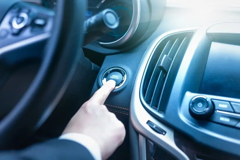 ¿Qué pasa si se apaga el coche con el aire acondicionado encendido?