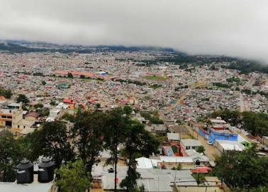Comunidad tzotzil quema libros de texto en Chiapas