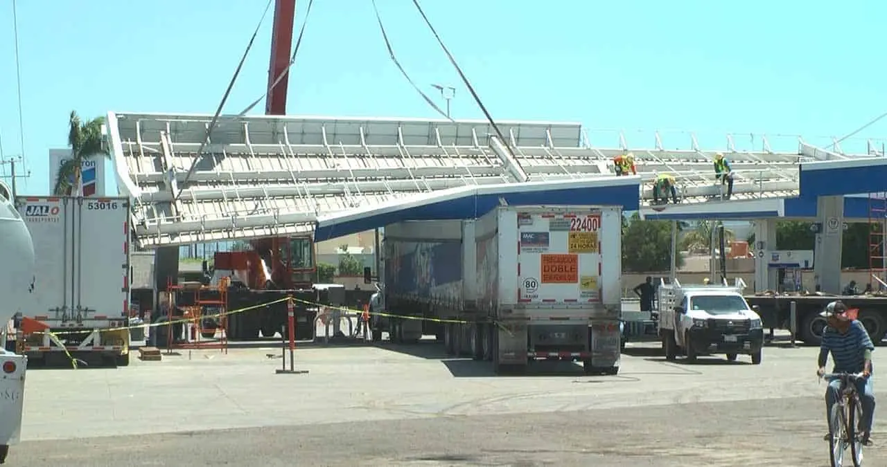 Parecía huracán: daña gasolinera