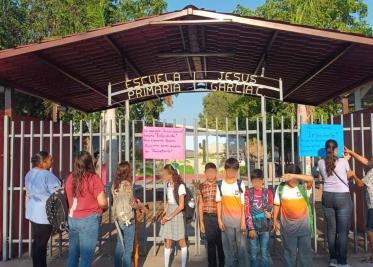 En pleno regreso a clases cierran escuela por falta de intendente en Huatabampo En pleno regreso a clases cierran escuela por falta de intendente en Huatabampo