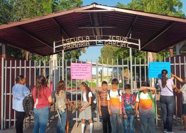En pleno regreso a clases cierran escuela por falta de intendente en Huatabampo