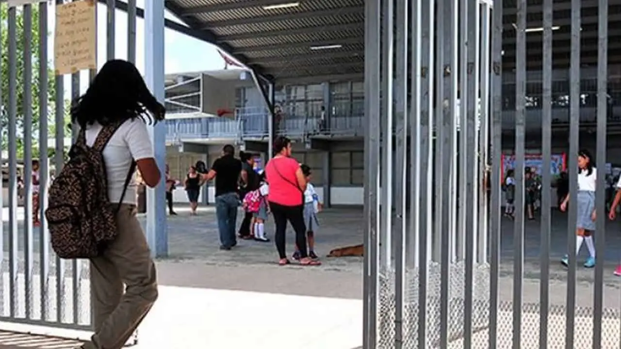 Regresan a clases 61 mil alumnos