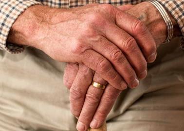 ¡Toma nota! Estas son las principales extorsiones a los adultos mayores