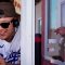 MLB: Julio Urías les reparte comida a sus fanáticos para una noble causa