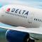 VIDEO | La aerolínea “Delta” suspende vuelo por “diarrea incontenible” de un pasajero