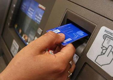 ¿El cajero automático tragó tu tarjeta? esto es lo que debes hacer