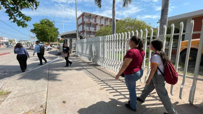 Ante casos sospechosos de Covid 19 en escuelas, autoridades escolares se mantienen vigilantes
