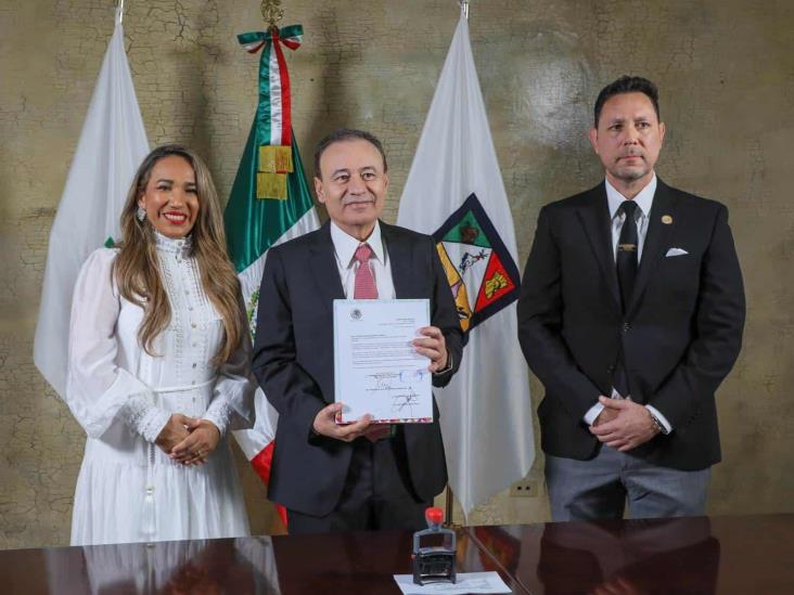 VIDEO | Alfonso Durazo entrega glosa de su Segundo Informe al Congreso de Sonora VIDEO | Alfonso Durazo entrega glosa de su Segundo Informe al Congreso de Sonora