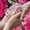 Piden ayuda a coahuilenses para apoyar a dulce abuelita, vendedora de flores