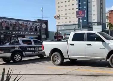 Se llevan jugoso botín al asaltar a cuentahabiente