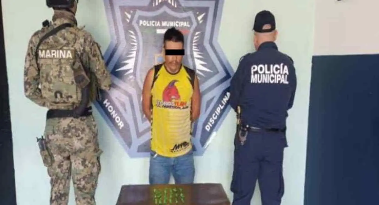 Capturan a sujetos con droga y arma blanca en Ciudad Obregón