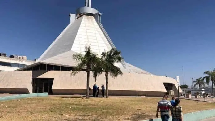 Parejas del mismo sexo a la espera de los resultados del Encuentro Mundial de la Iglesia Católica