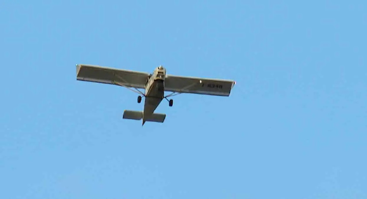 Avioneta que despegó de Guaymas rumbo a Baja California Sur se pierde en el Mar de Cortés