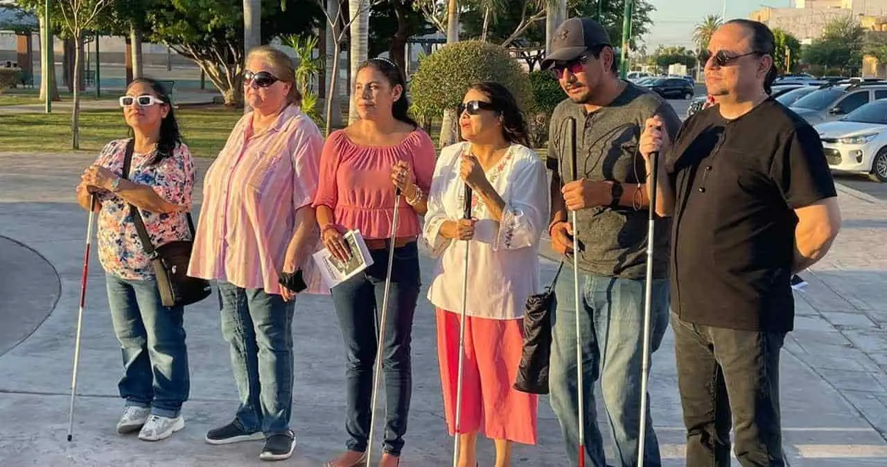 Celebran el Día del Bastón Blanco