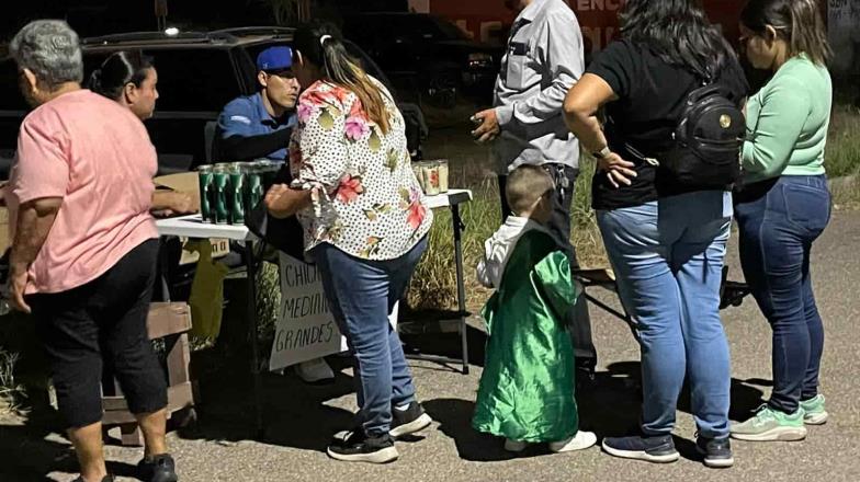 Devotos de San Judas Tadeo lo visitan en Cajeme