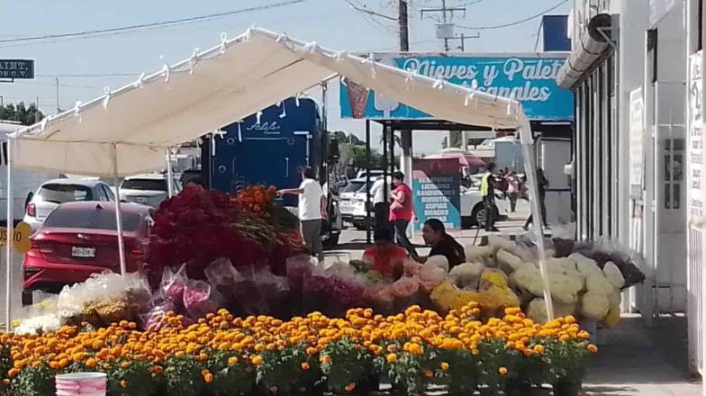 Mercado de las flores, tradición de 37 años en Cajeme 