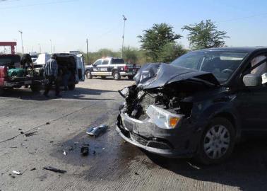 Extranjero ocasiona aparatoso accidente en la carretera Internacional