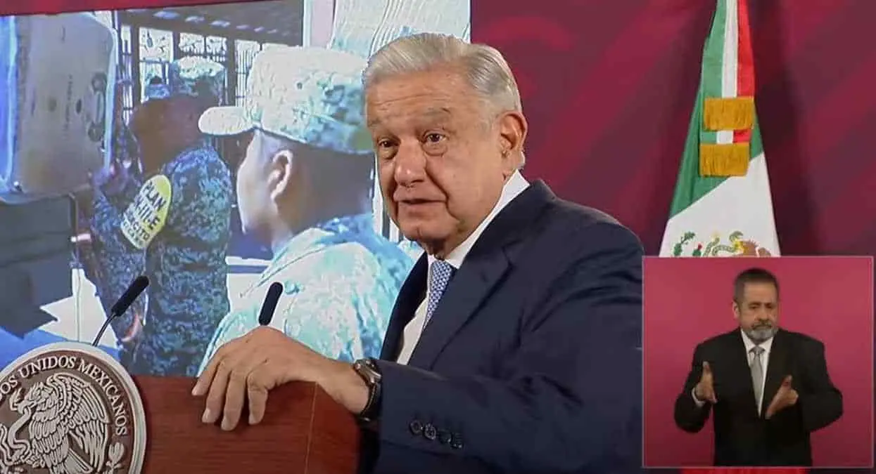 Hoy entregamos apoyos a adultos mayores y becas del Bienestar en Acapulco: AMLO