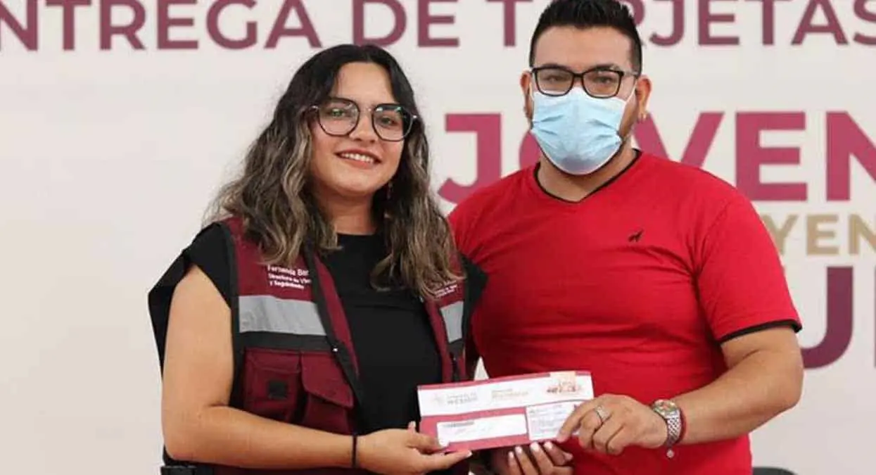 Jóvenes Construyendo el Futuro ya están recibiendo su tarjeta del Bienestar