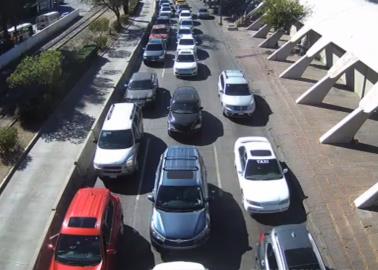 Garitas de Nogales mantienen largas filas este lunes 20 de noviembre