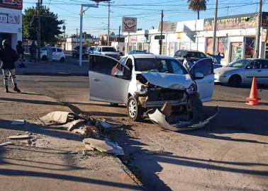 Chocan militares en el bulevar Ramírez en Cajeme