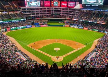 MLB da a conocer el calendario de pretemporada; destino de Julio Urías es aún incierto