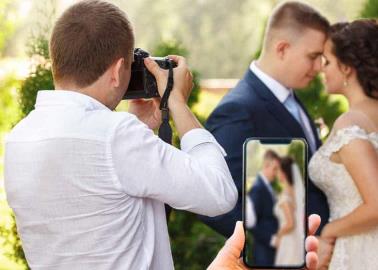 La importancia de un fotógrafo profesional en eventos: más allá del smartphone