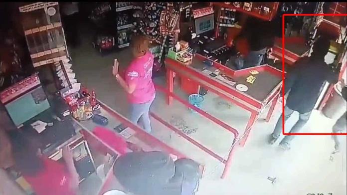 Reportan ola de asaltos masivos en Tabasco; gobernador envía a la fuerza pública Reportan ola de asaltos masivos en Tabasco; gobernador envía a la fuerza pública