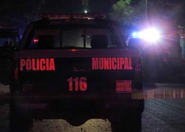 Atacan con arma de fuego a par de menores en Villa Bonita