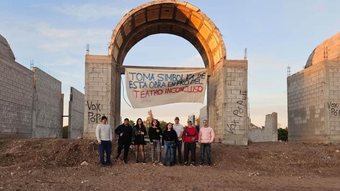 En Huatabampo se pierden archivos de teatro abandonado En Huatabampo se pierden archivos de teatro abandonado