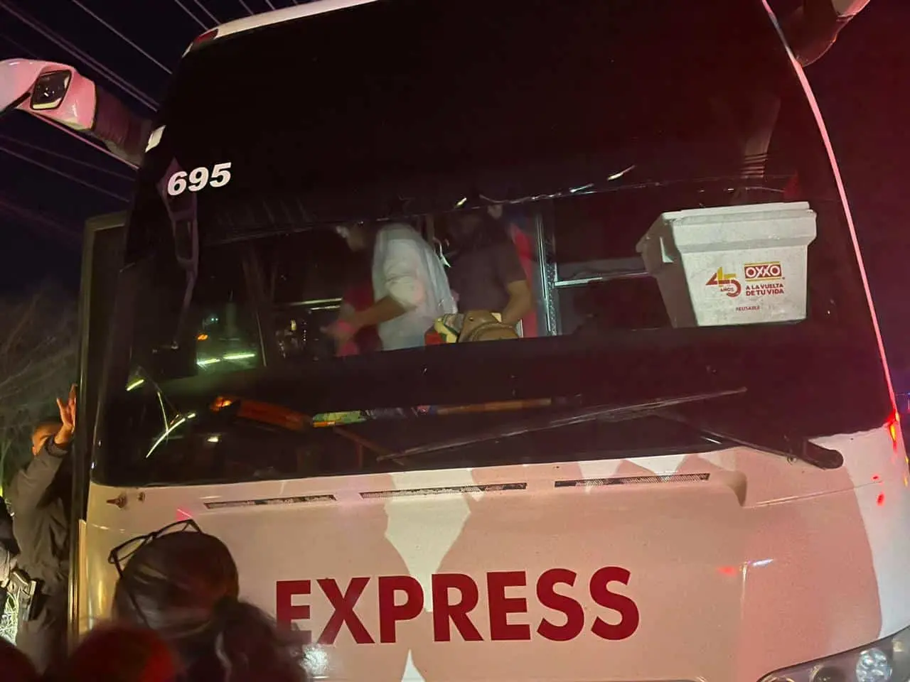 Encarcelan a choferes que transportaban a migrantes detectados en Cajeme