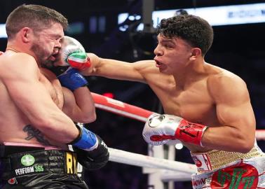 Jaime Munguía vence por Ko técnico a John Ryder