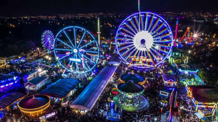 Bebé cae de juego mecánico en la Feria de León y es trasladada a un hospital