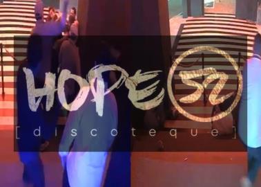 VIDEO | Riña campal en antro termina con el asesinato de tres jóvenes