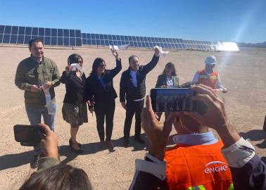 Alfonso Durazo inaugura el Parque Solar Akin en Puerto Libertad