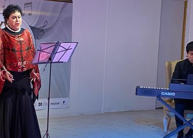 Deleita con su voz la mezzosoprano María Luisa Tamez