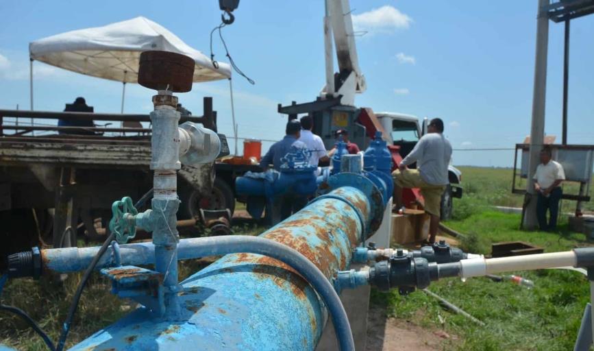 Resolverán problema de agua en el oriente de Navojoa; solo restan 200 metros de conexión