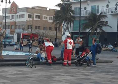 VIDEO | Policías rescatan a bebé de las aguas del mar en Veracruz