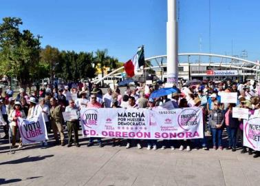Marchan en Sonora por la democracia