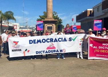 Marchan por la democracia