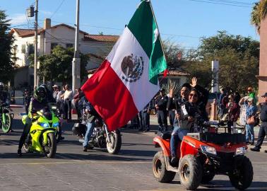 Gran afluencia en Desfile por el Día de la Bandera en Ciudad Obregón